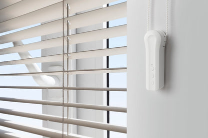 Kogan SmarterHome™ Cordless Battery Powered Motorised Smart Blinds Driver - Zigbee