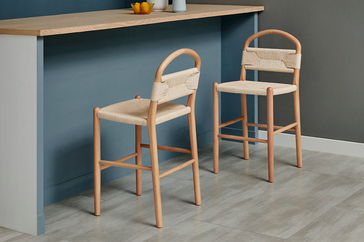 Matt Blatt Marcus Beech Wood Bar Stool (White/Natural)