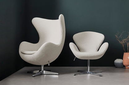 Matt Blatt Arne Jacobsen Egg Chair Replica (Teddy Bone)