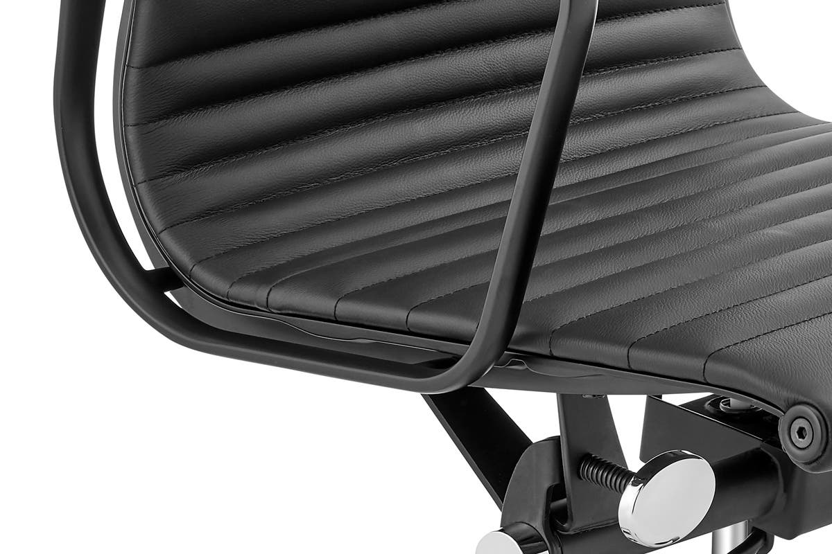 Matt Blatt Eames Group Standard Matte Black Aluminium Low Back Office Chair Replica (Black Leather)