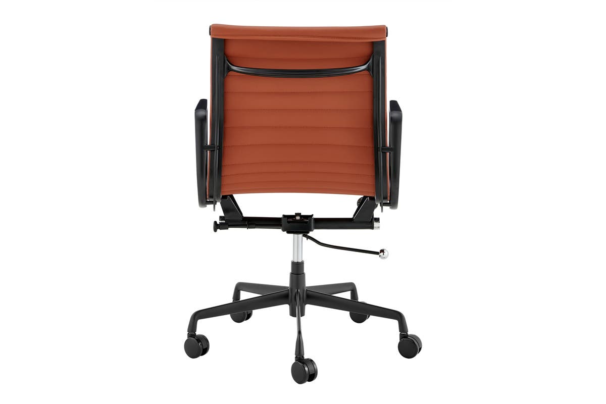 Matt Blatt Eames Group Standard Matte Black Aluminium Low Back Office Chair Replica (Tan Leather)