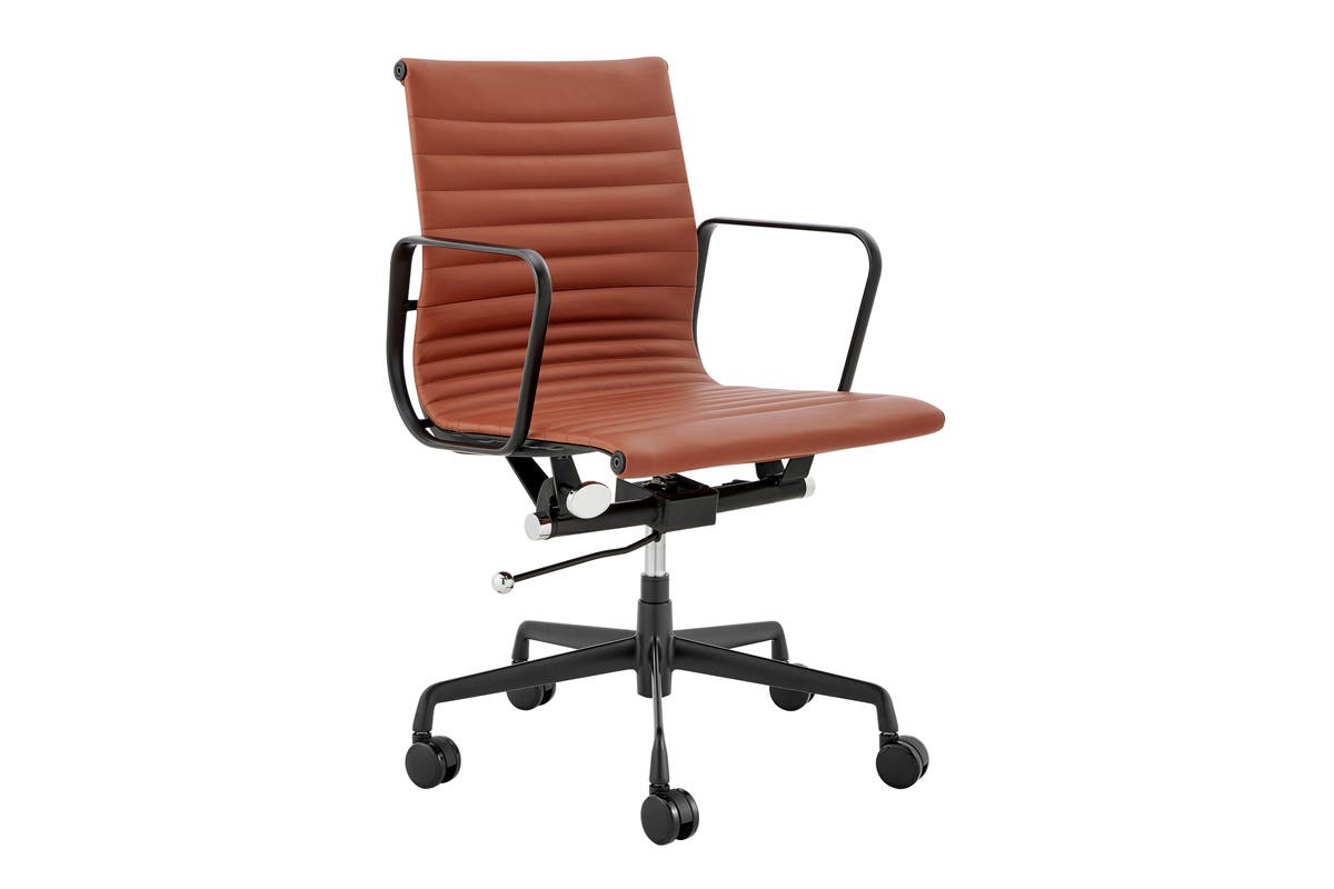 Matt Blatt Eames Group Standard Matte Black Aluminium Low Back Office Chair Replica (Tan Leather)