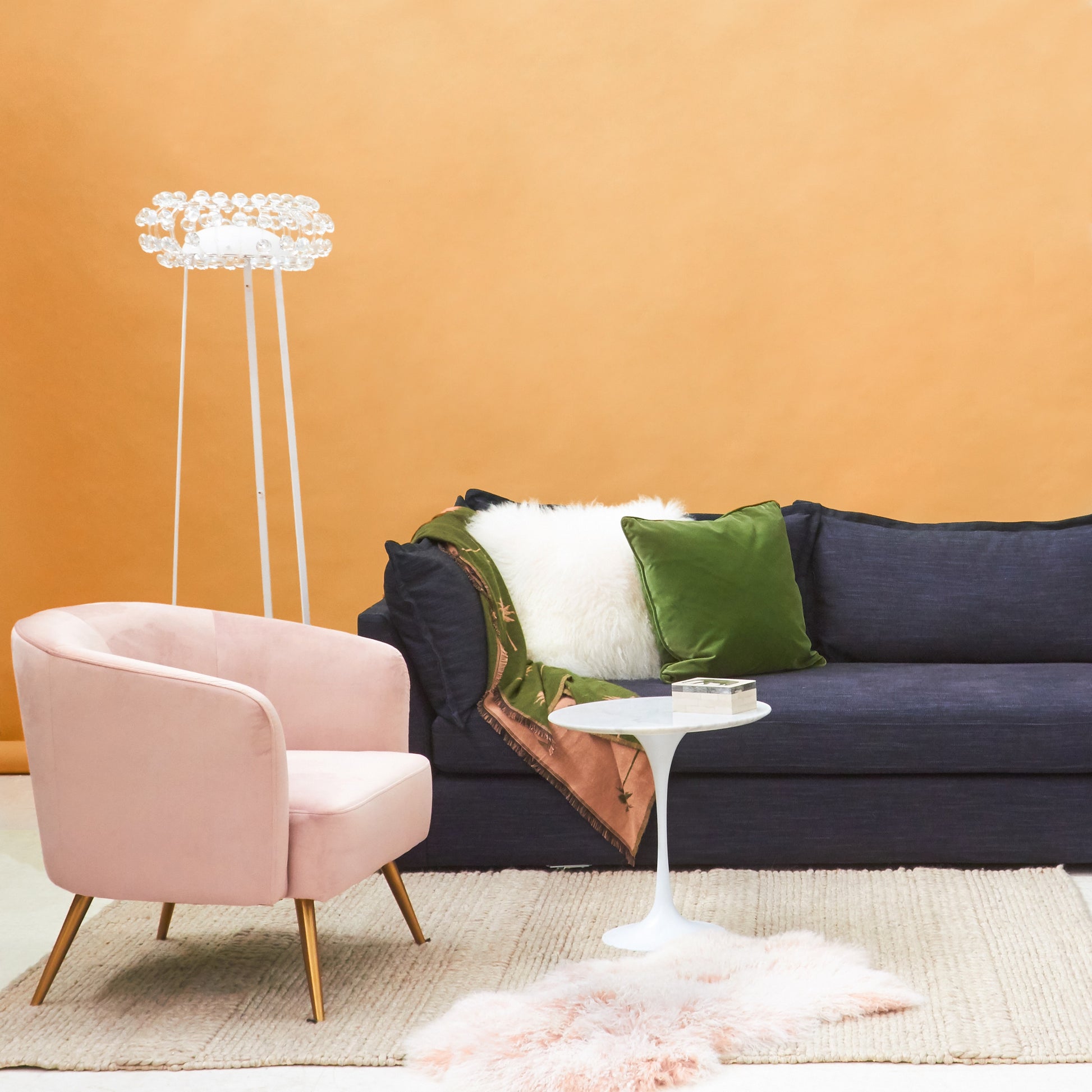 Matt Blatt Eero Saarinen Tulip Side Table in Marble - Replica