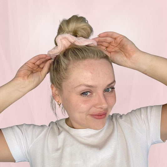 GlowDry Self Tan Routine Scrunchie (1pc) – view 2