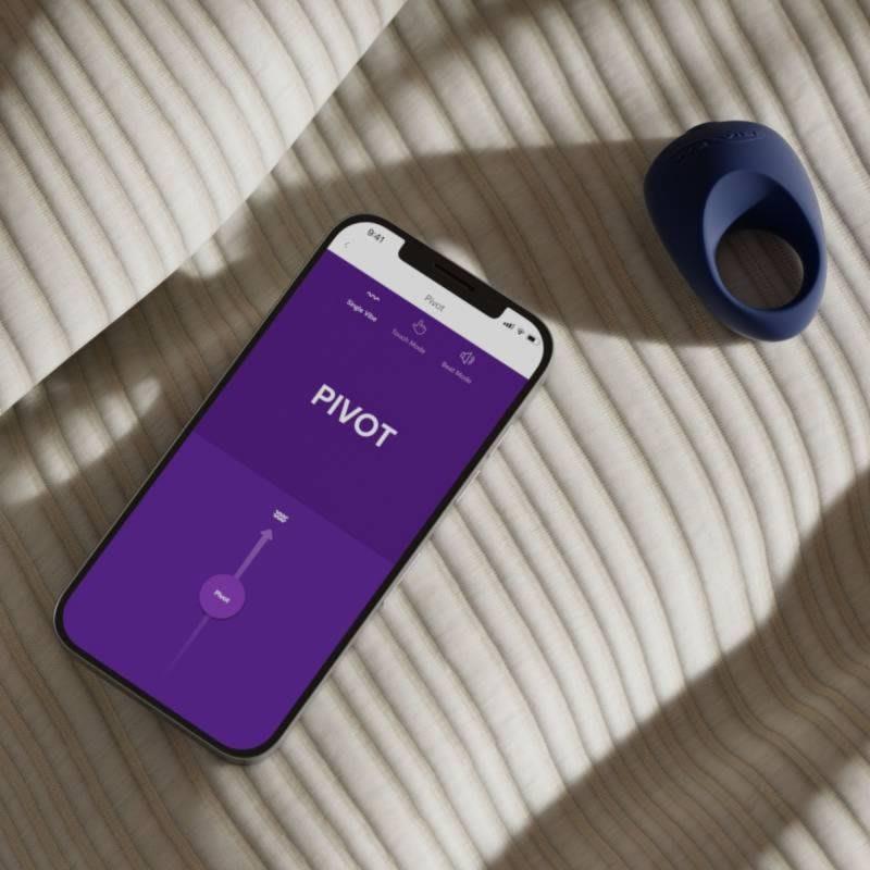 We Vibe Pivot Couples Ring - 1 Piece: Enhance Your Intimacy