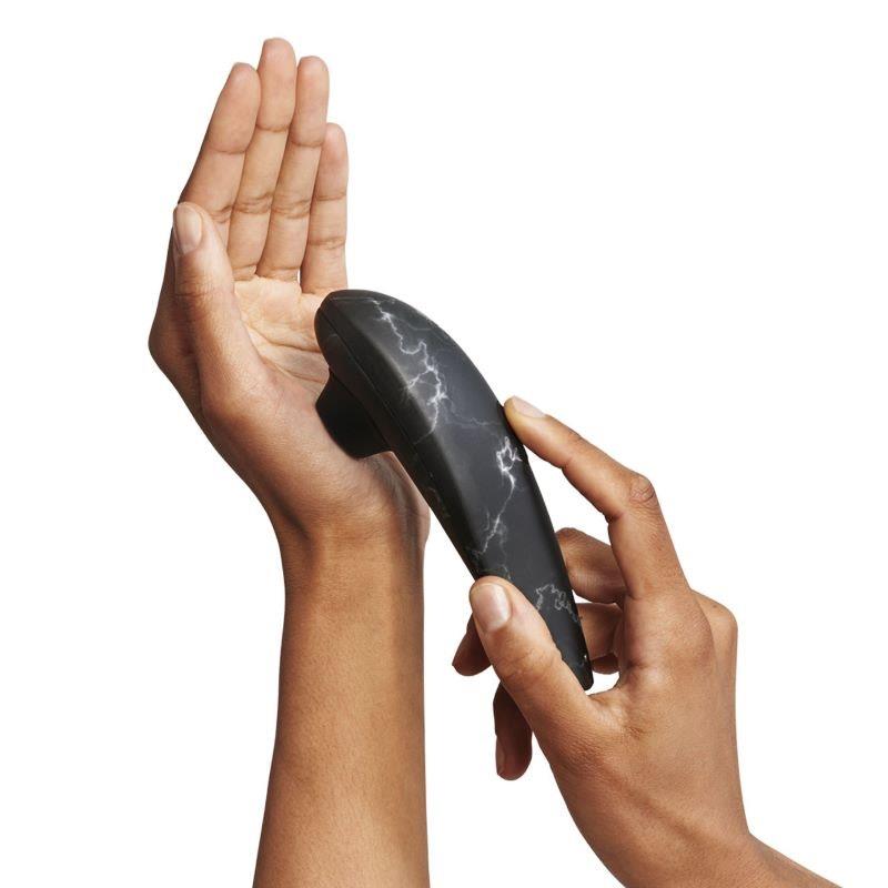 Womanizer Marilyn Monroe Classic 2 Black Marble - 1 Piece