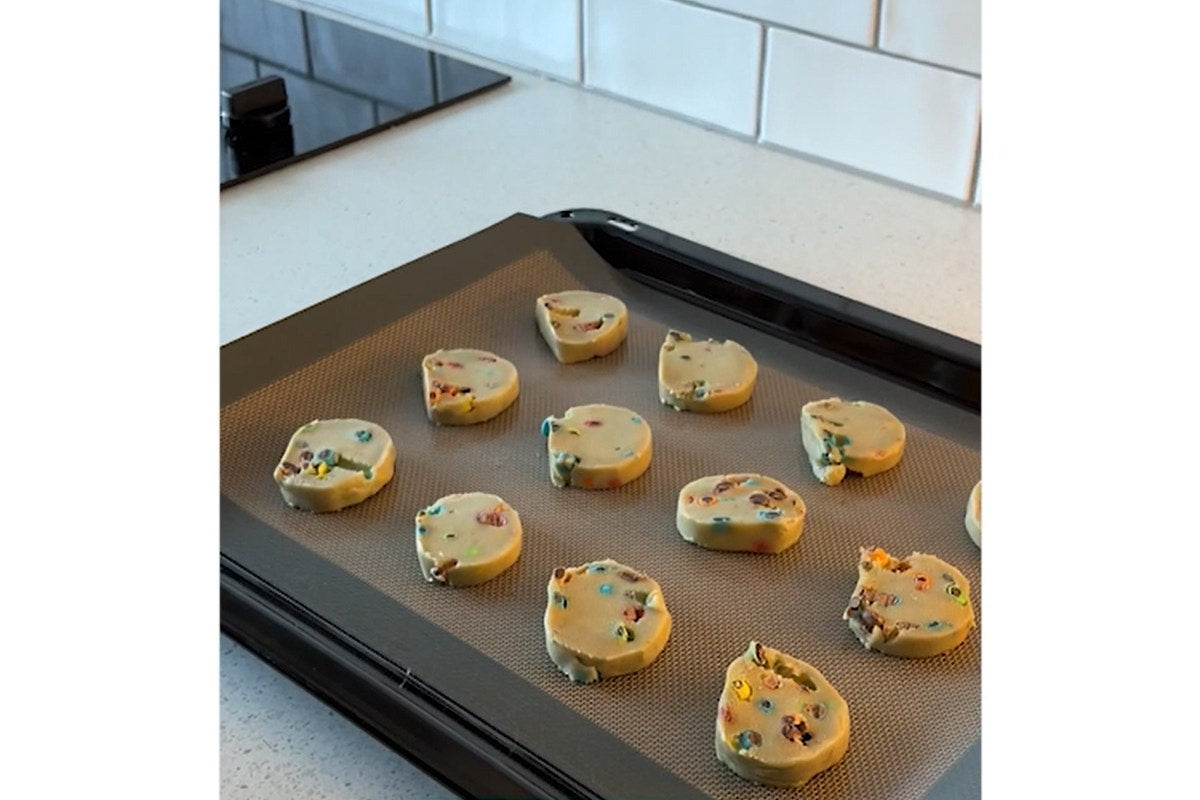 Reusable Silicone Baking Tray Mats (3 Pack)