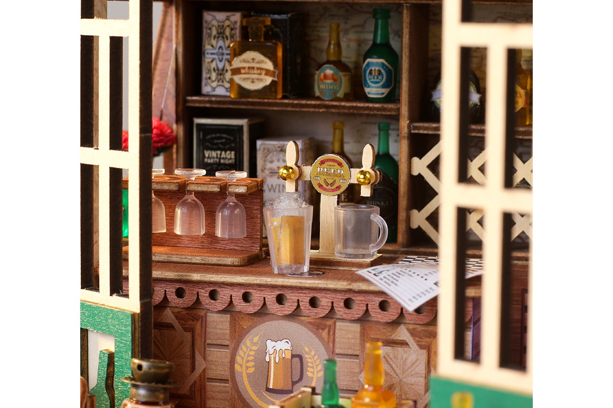 DIY Miniature Pub Kit