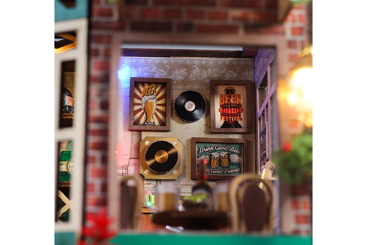 DIY Miniature Pub Kit