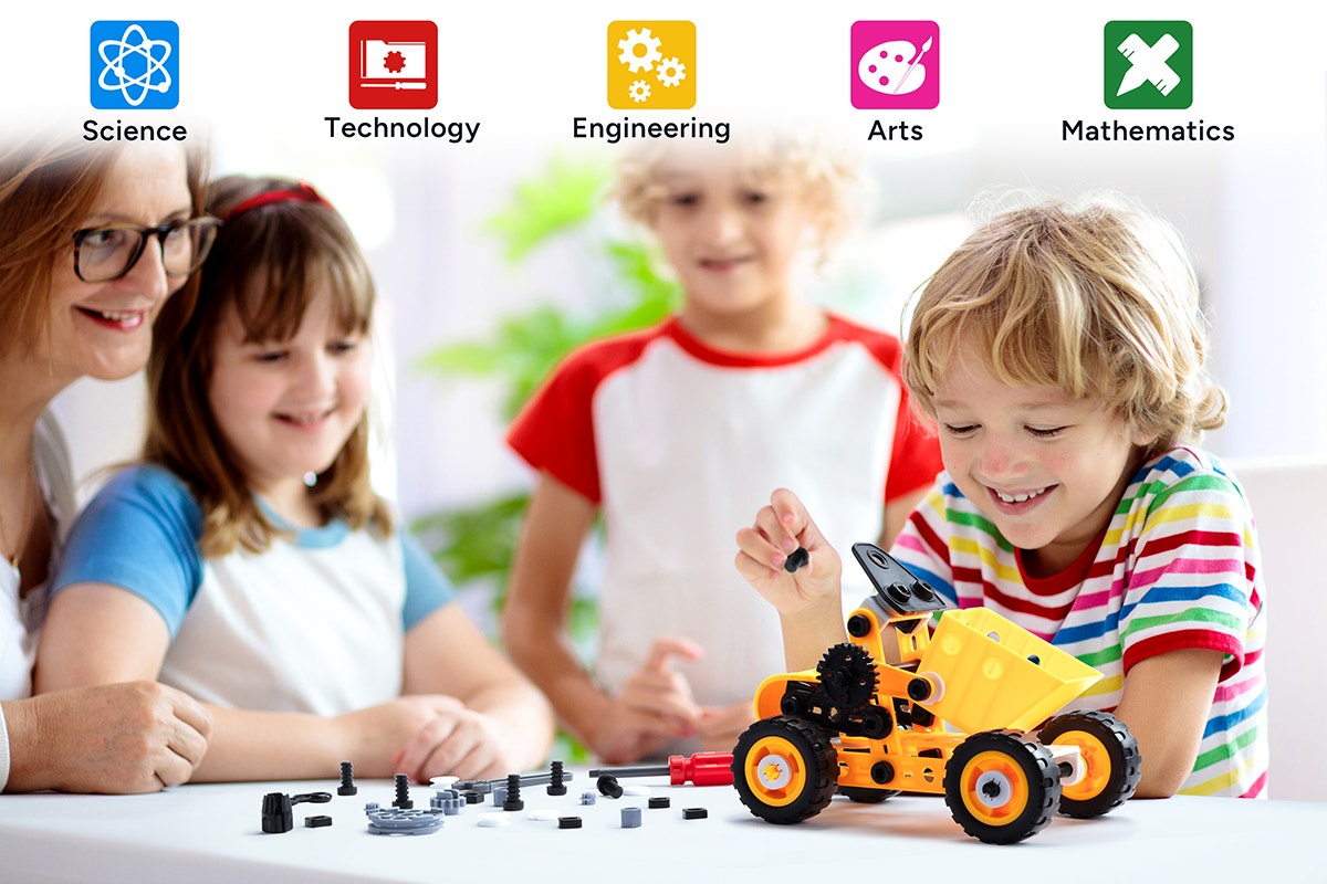 Kids 8-in-1 Construction Vehicle Building Set