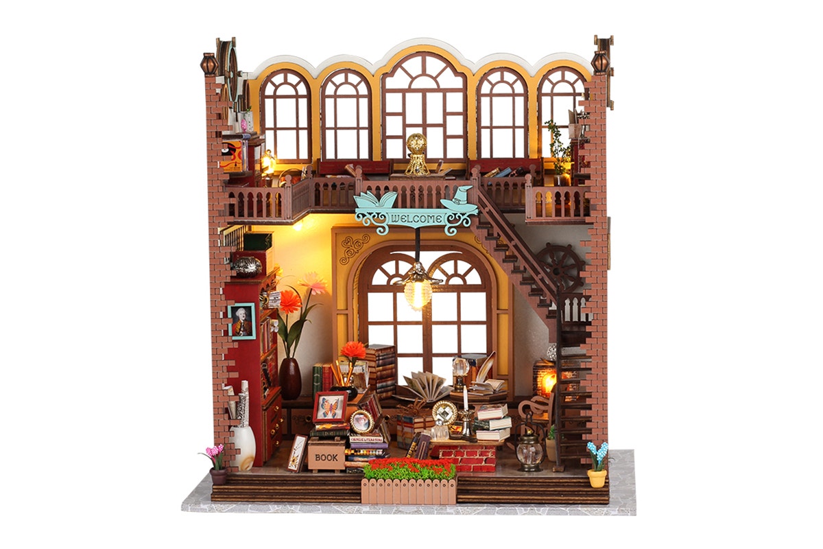 DIY Miniature Magic Book Shop Book Nook