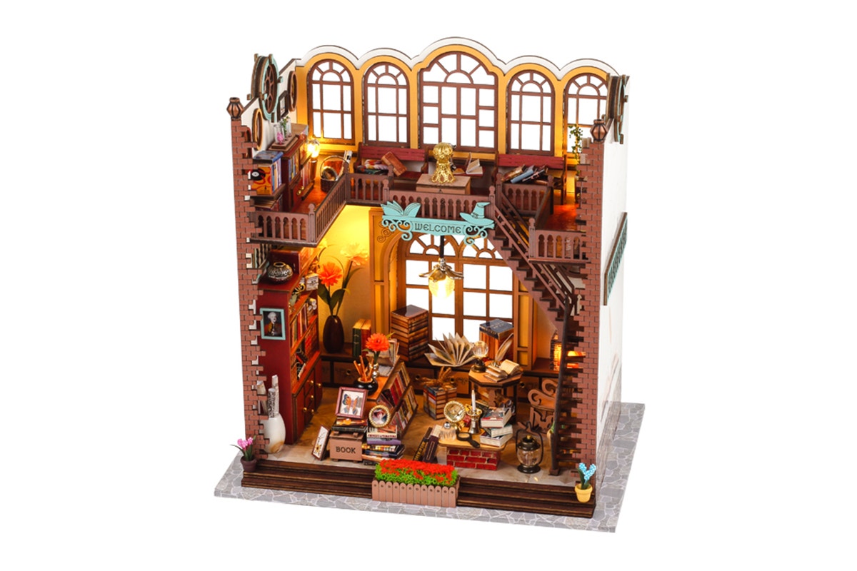 DIY Miniature Magic Book Shop Book Nook