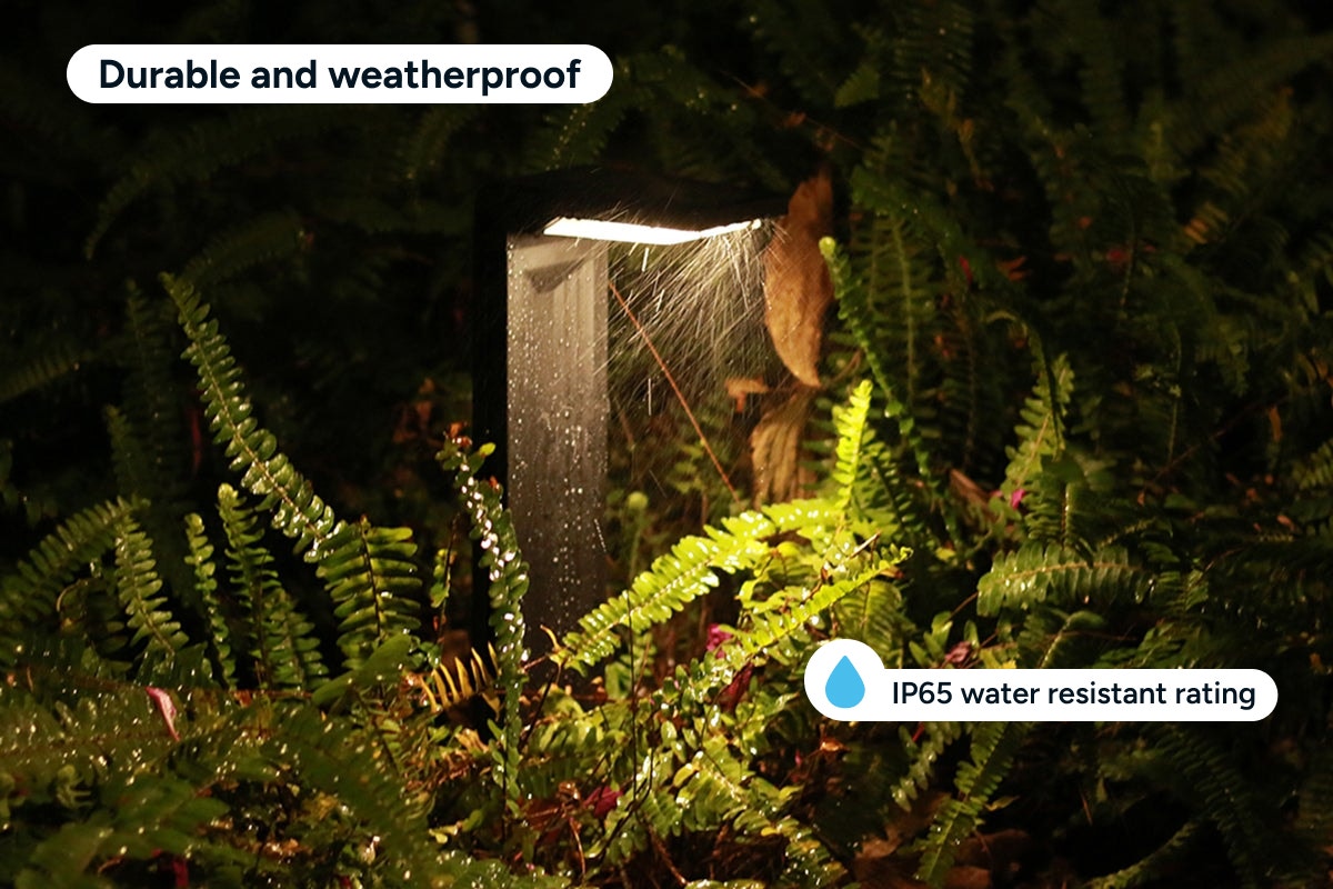 Outdoor Solar Landscape Pathway Lights (4 Pack)