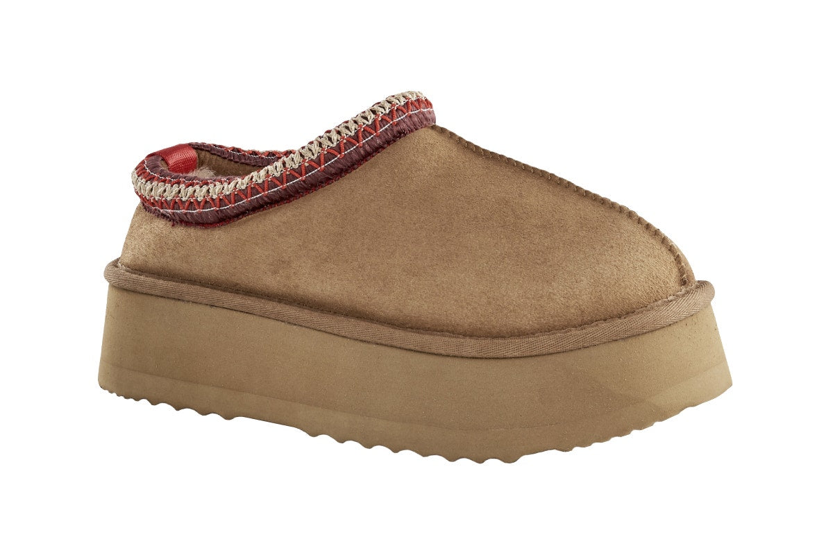 UGG Outback Maddie Slip On Boot  - Chestnut; Size 8M/9W US)