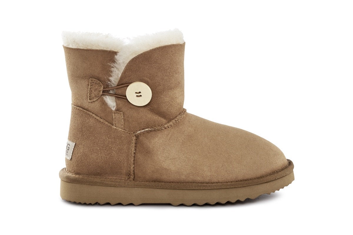 UGG Outback Australian Sheepskin Short Button Boot (Chestnut, Size 13M/14W US)