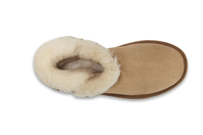 UGG Outback Australian Sheepskin Short Button Boot (Chestnut, Size 13M/14W US)