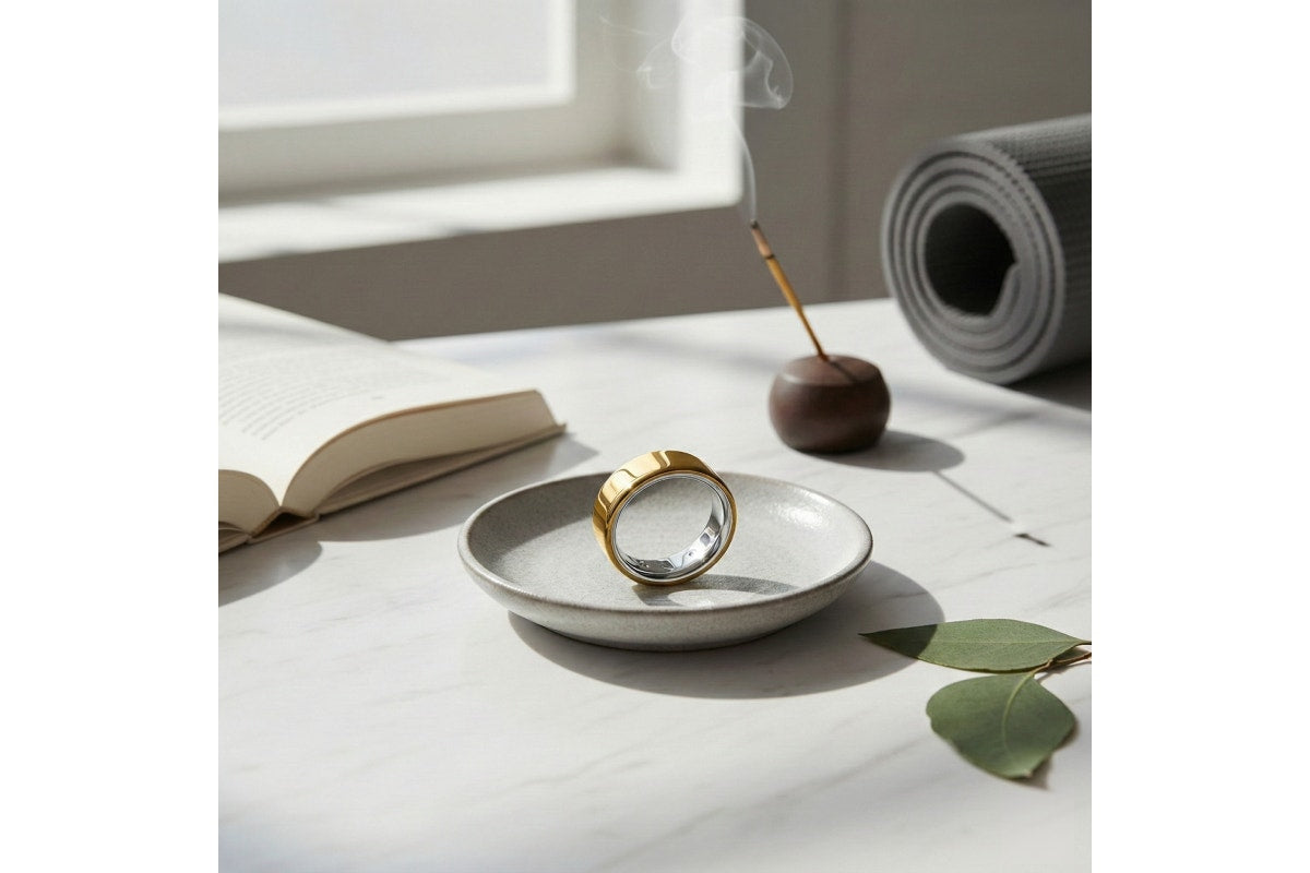 Oura Ring 4 (Gold, Size 13)