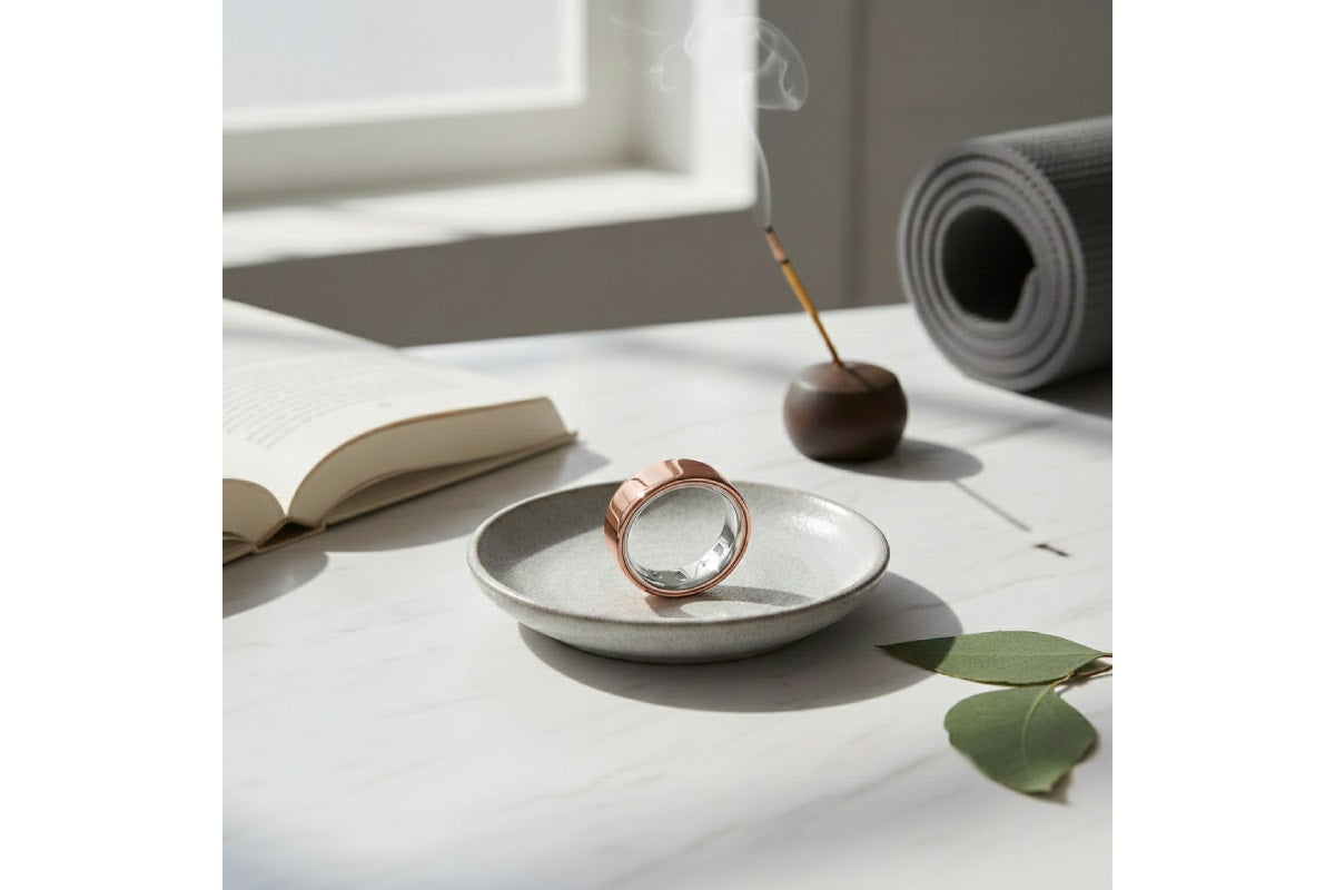 Oura Ring 4 (Rose Gold, Size 5)