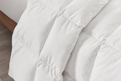 Ovela All Seasons Duck Down and Feather Quilt (Single)