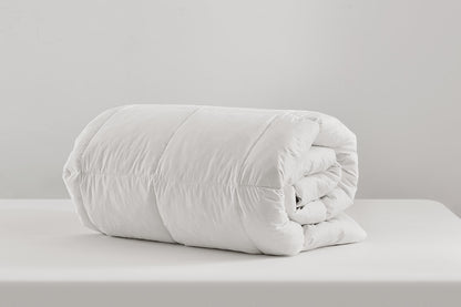 Ovela All Seasons Duck Down and Feather Quilt (Single)