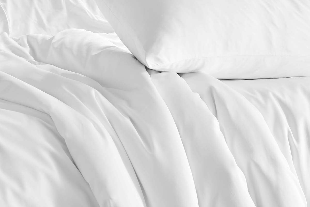 Ovela 100% Natural Bamboo Quilt Cover Set (White)