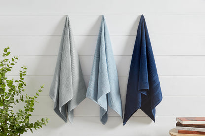 Ovela Set of 4 Ribbed Bath Towels - Silver | Auzzi Store