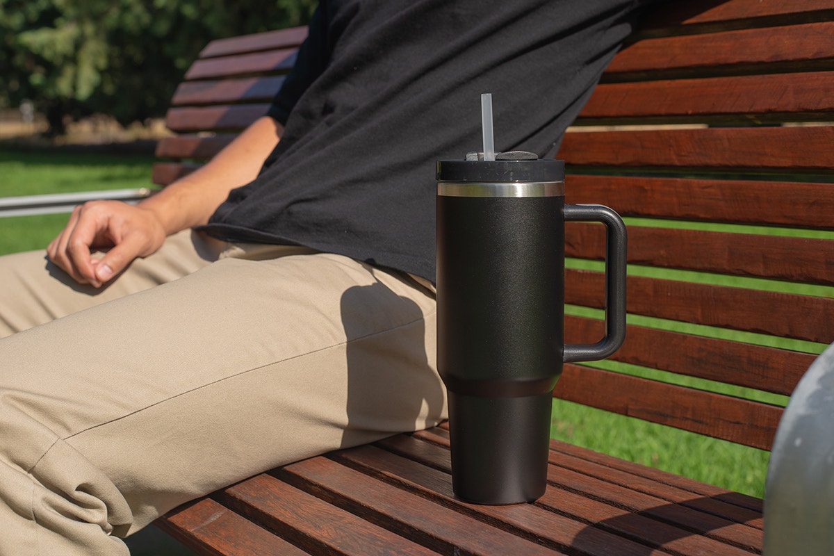 1.2L Stainless Steel Insulated Tumbler with Straw  - Black)