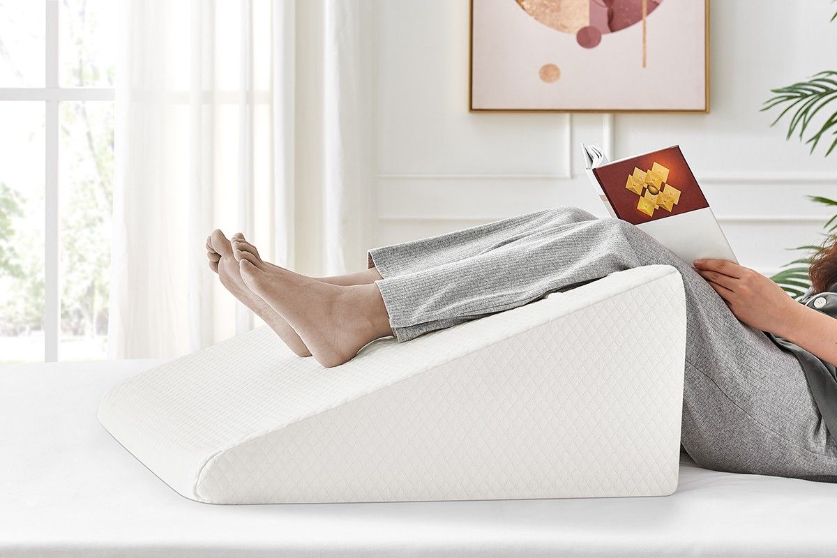 Ovela Wedge Memory Foam Pillow