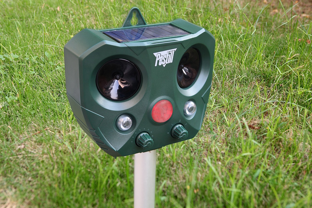 Kogan Ultrasonic Solar Pest Repeller