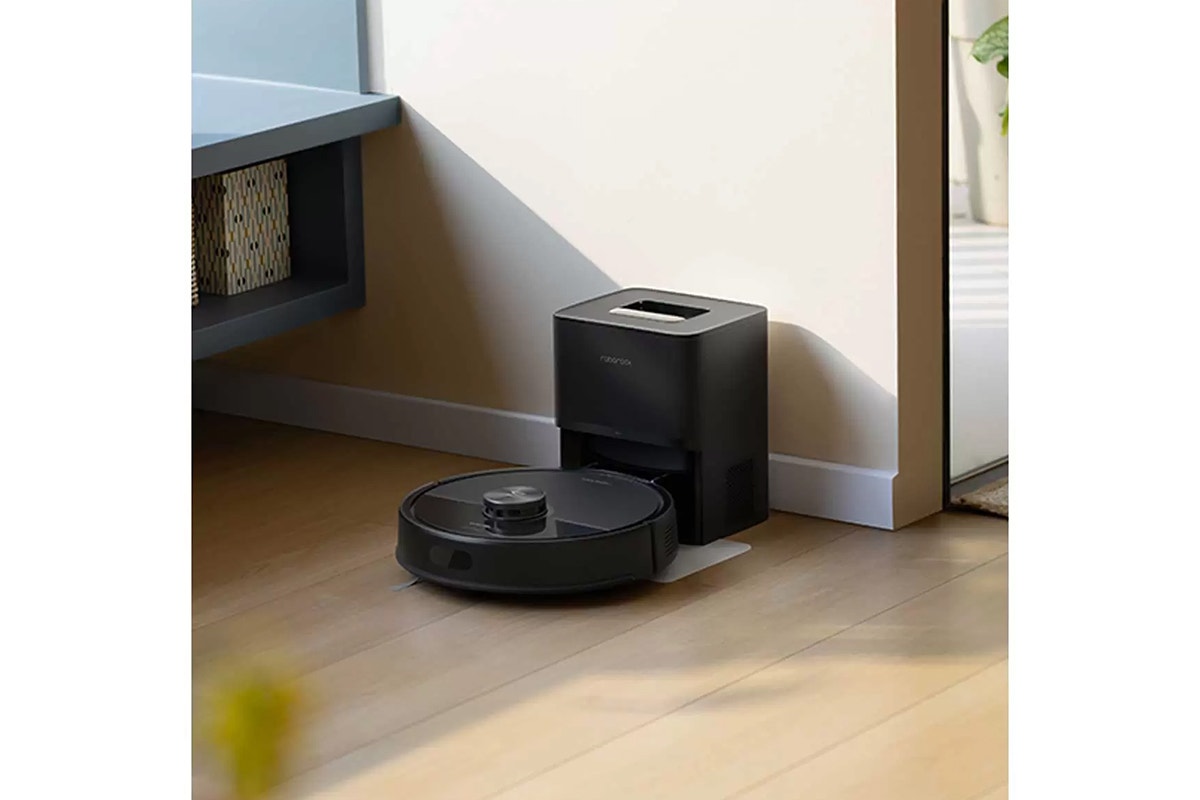 Roborock Q7T+ Vacuum Cleaner (Black)