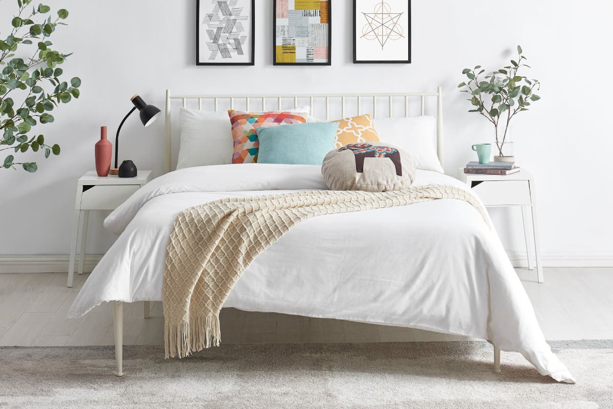 Shangri-La Dallas Bed Frame (White, Single)