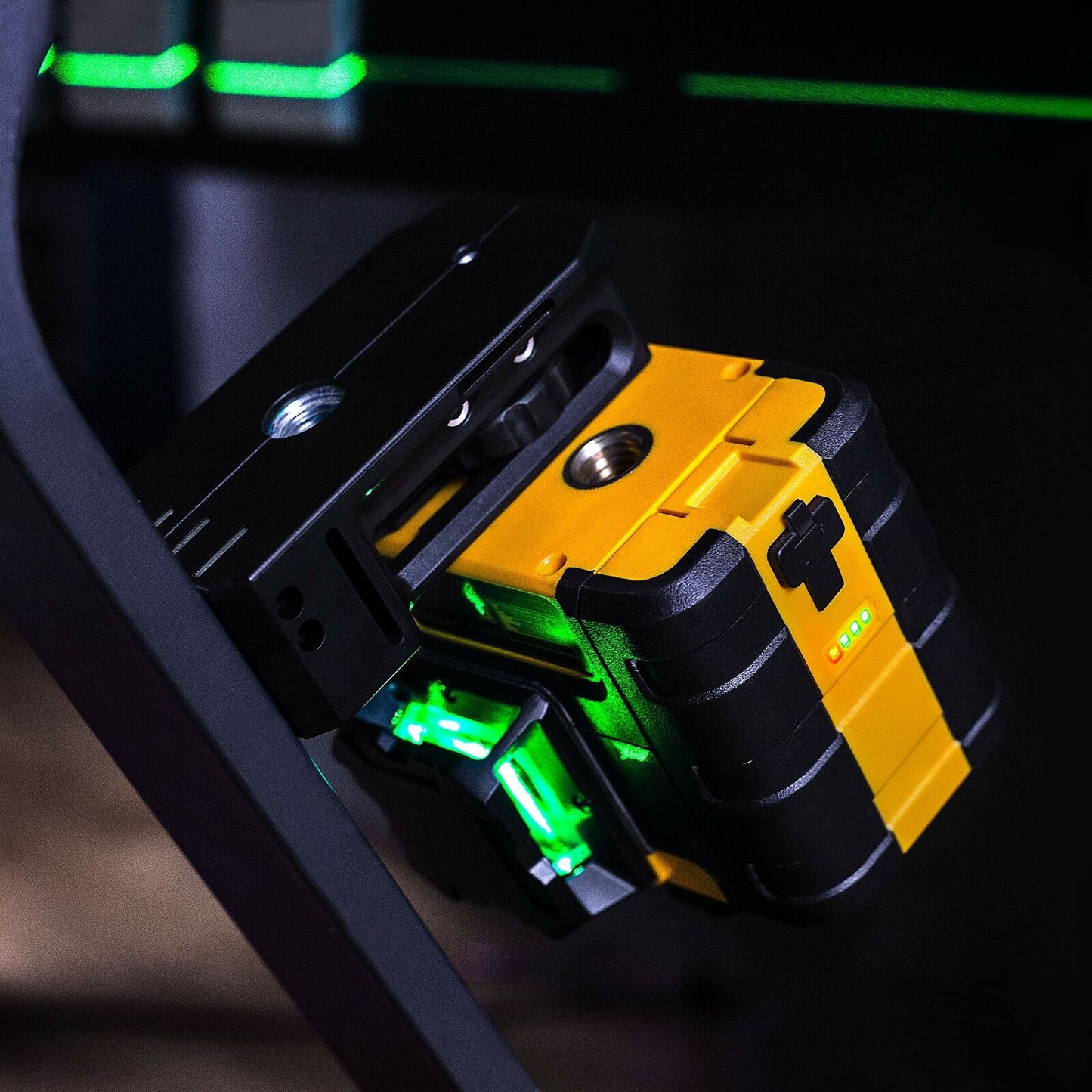 KAIWEETS KT360A Green Laser Level 3x360° Self-Leveling, 196ft Range, 40hr Battery, IP54 Waterproof
