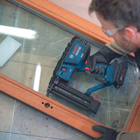 Bosch 18V Professional Wood Nailer Skin Only - Cordless - Low Recoil - 96mm x 276mm x 337mm – view 2 - Auzzistore