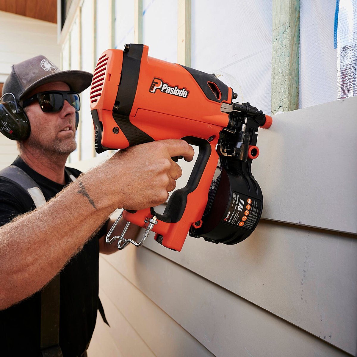 Paslode Impulse Coilmaster 27 - 50mm - Reliable Tool for Cladding & Decking