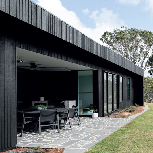 Intergrain Charred Black Timber Stain 4L - 4L - UV Resistant, Waterproof – view 2 - Auzzistore