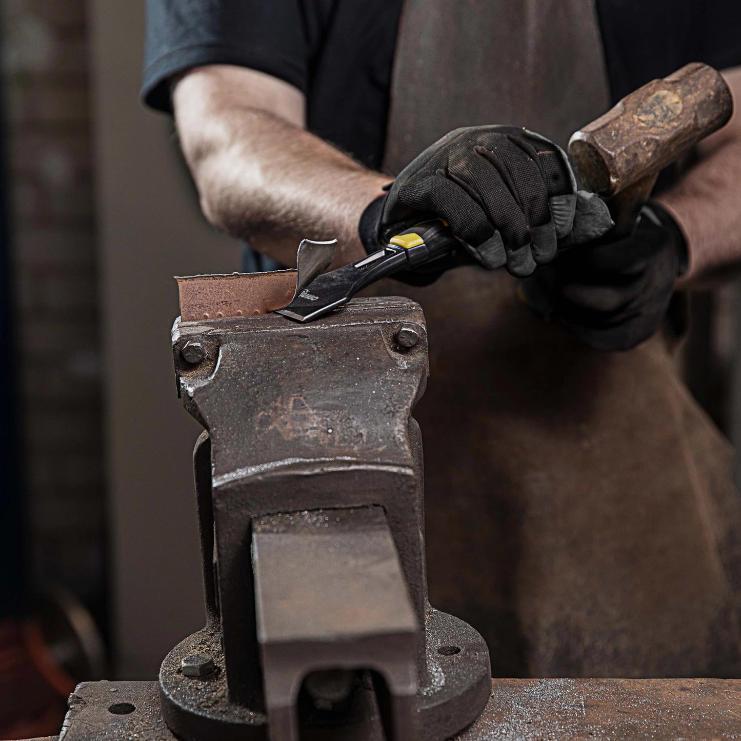 Kango 35mm Cold Chisel, CR-V Steel, Ergonomic Handle, 60° Cutting Angle