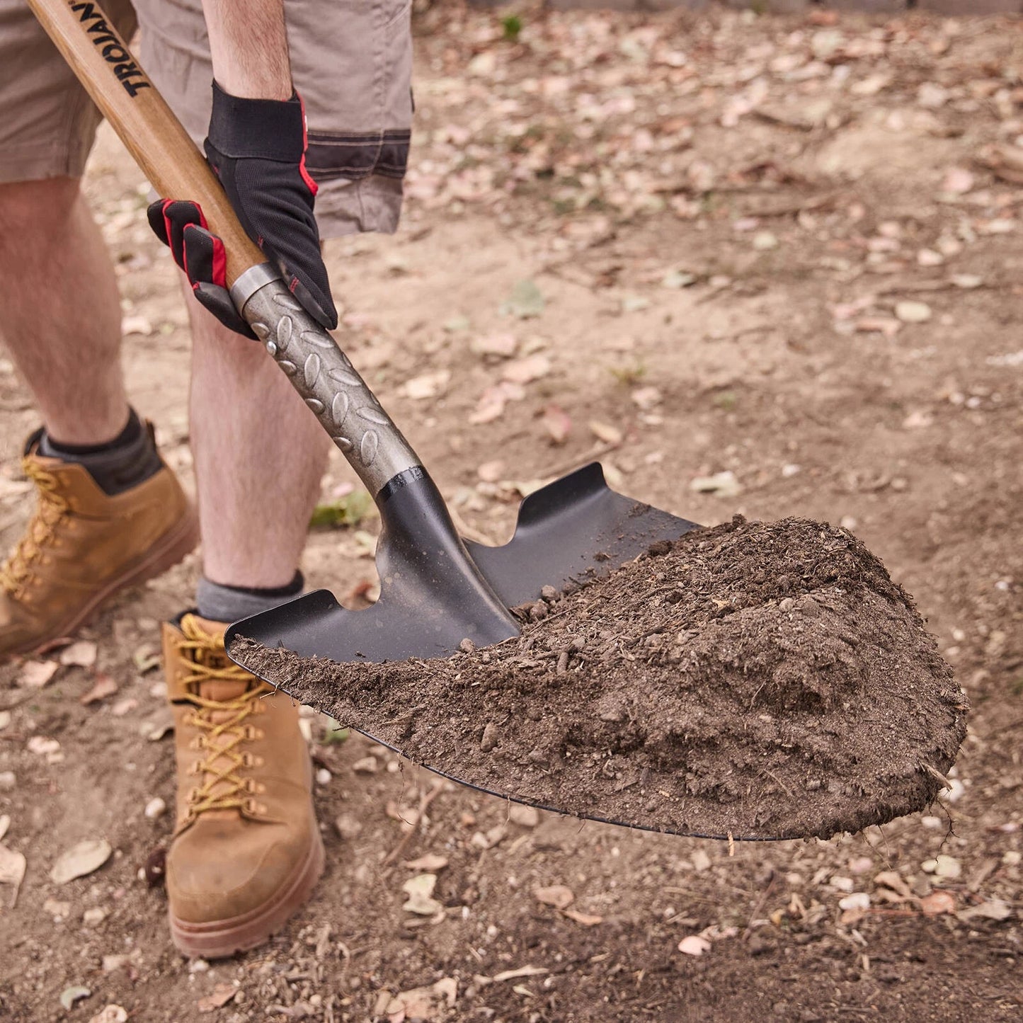 Trojan Round Mouth Shovel with Timber D-Handle, Carbon Steel Blade, Comfort Grip