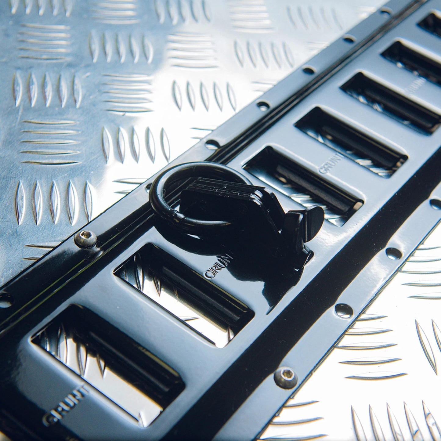 Grunt 50mm Black O-Ring E-Track Fitting, 1350kg Load Limit, Heavy-Duty Cargo Securement