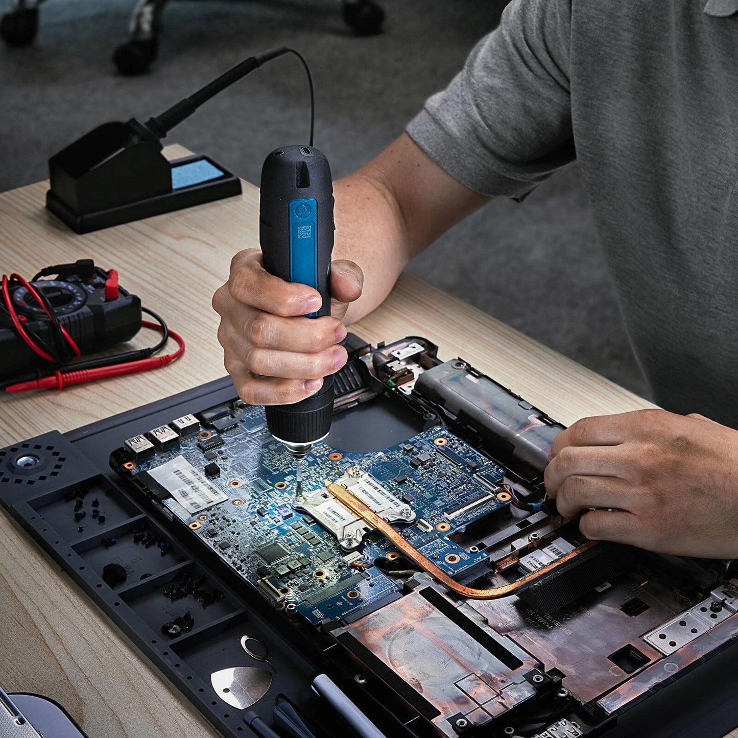 Bosch Professional GO 3 Cordless Screwdriver Kit, Dual-Activation, 5 Torque Settings, 360 RPM