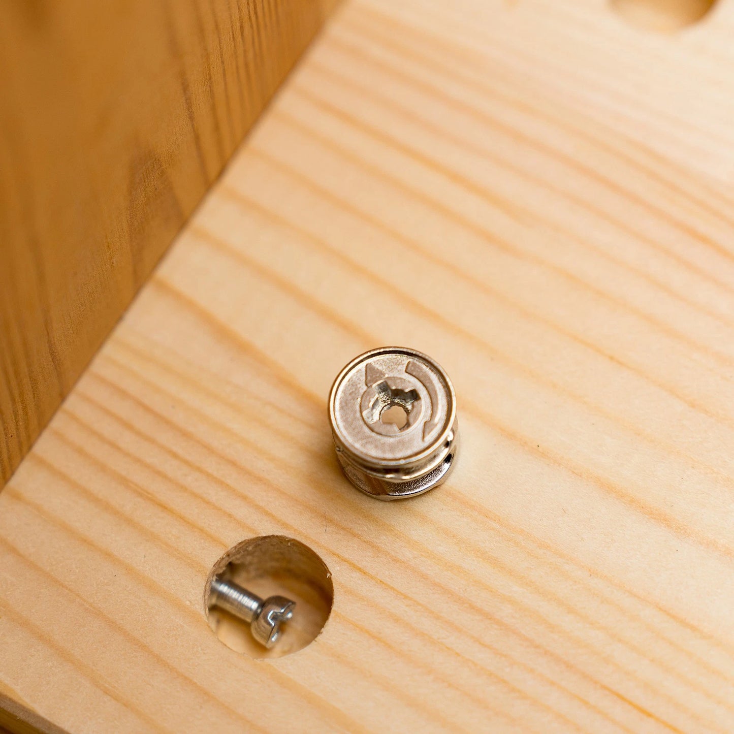 Taskmaster 44mm Cam Connector & Bolt 8 Pack, Nickel Plated Zinc, Rust Resistant