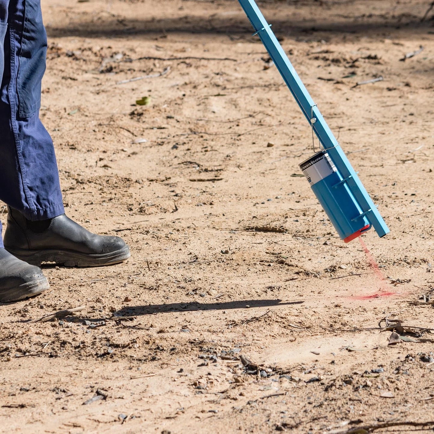 Dy-Mark Long Arm Handle Dispenser, Ergonomic, Lightweight Aluminium, UV & Waterproof