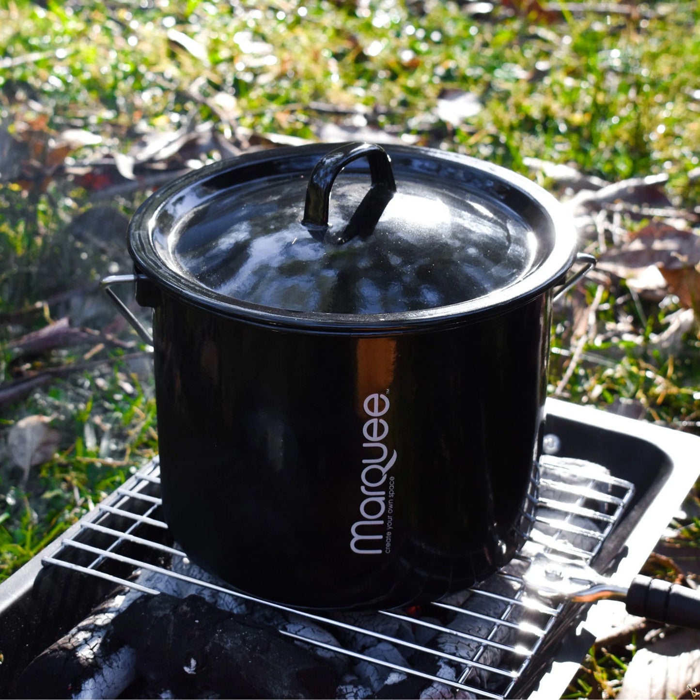 Marquee 3L Enamel Camping Billy - Durable, Lightweight, Heat-Resistant Handle