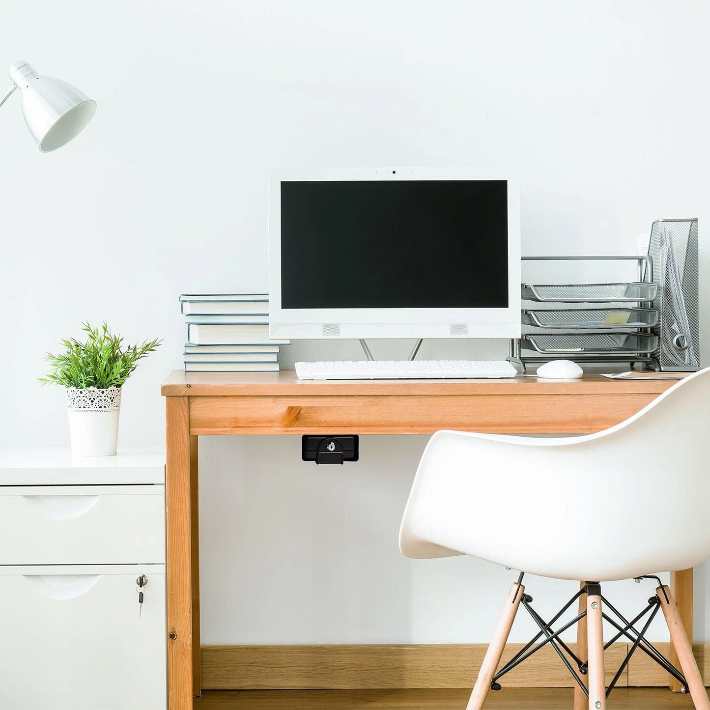 Sandleford Safety Box 210x155x55mm, Portable Anti-Theft Storage, Galvanised Steel, Key Lock