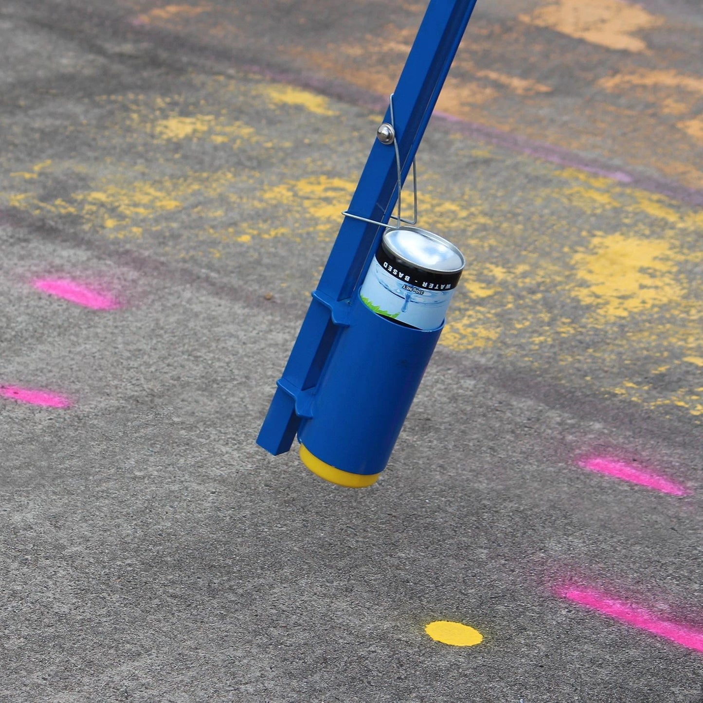 Dy-Mark 350g Yellow Water-Based Spray Paint, Fast-Drying, UV Resistant, 360° Valve