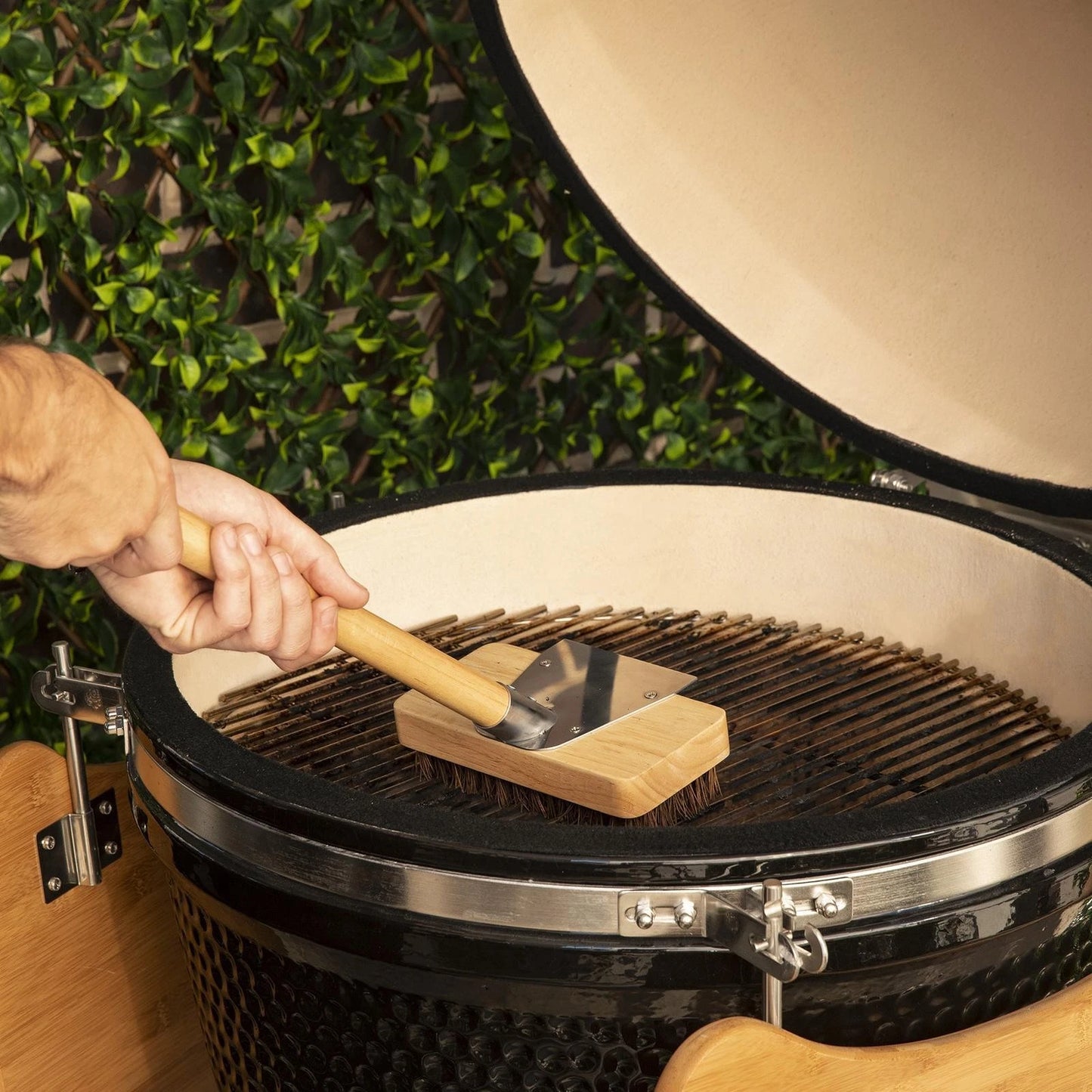 Char-Griller BBQ Pit Brush, 50cm Handle, 18cm Wide Head, Palmyra Bristles, Stainless Steel Scraper