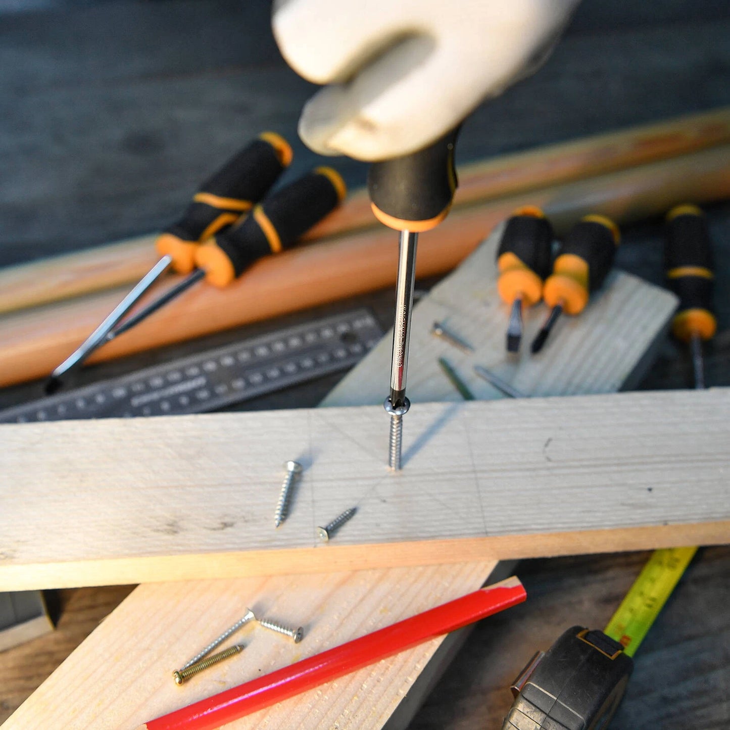 Craftright 6 Piece Screwdriver Set with Soft Grip Handles & Wall Mountable Rack