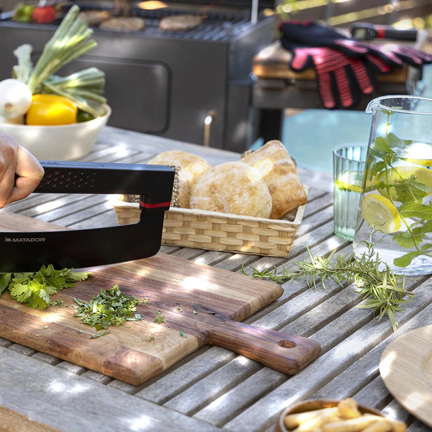 Matador Pit Slicer - Stainless Steel BBQ Tool with Ergonomic Handle for Safe, Precise Slicing