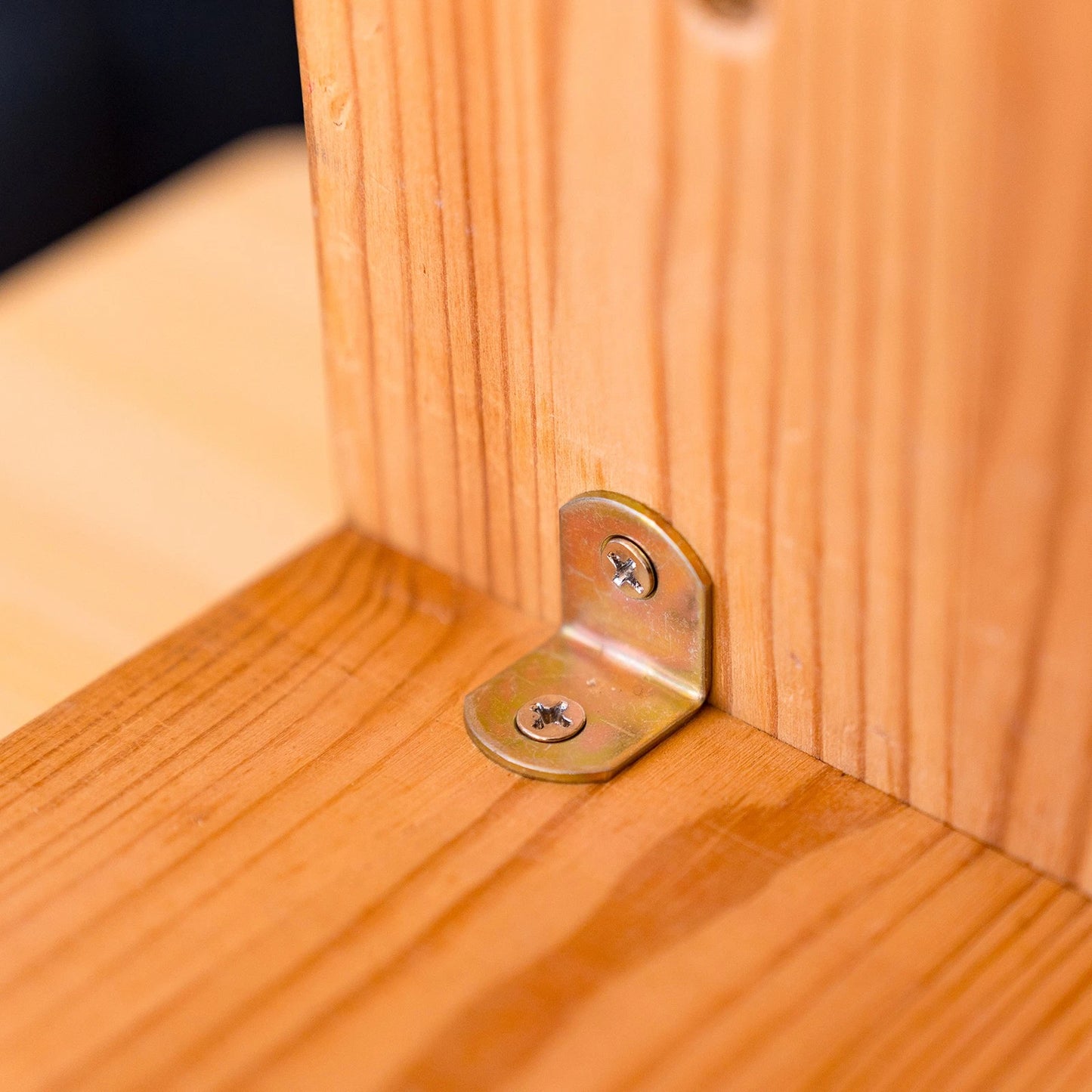 Taskmaster 20mm Gold Zinc Connecting Brackets with Screws - 20 Pack