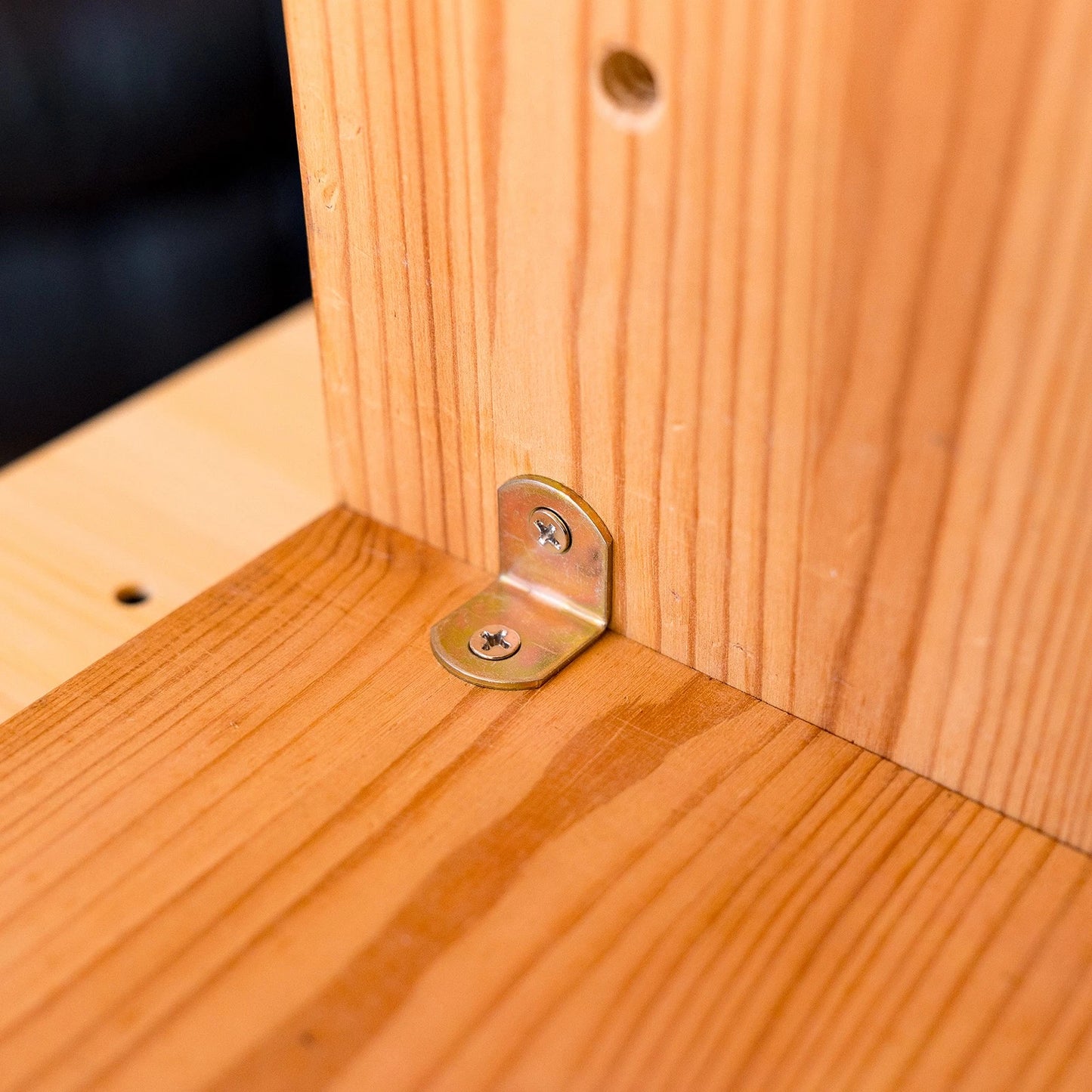 Taskmaster 20mm Gold Zinc Connecting Brackets with Screws - 20 Pack