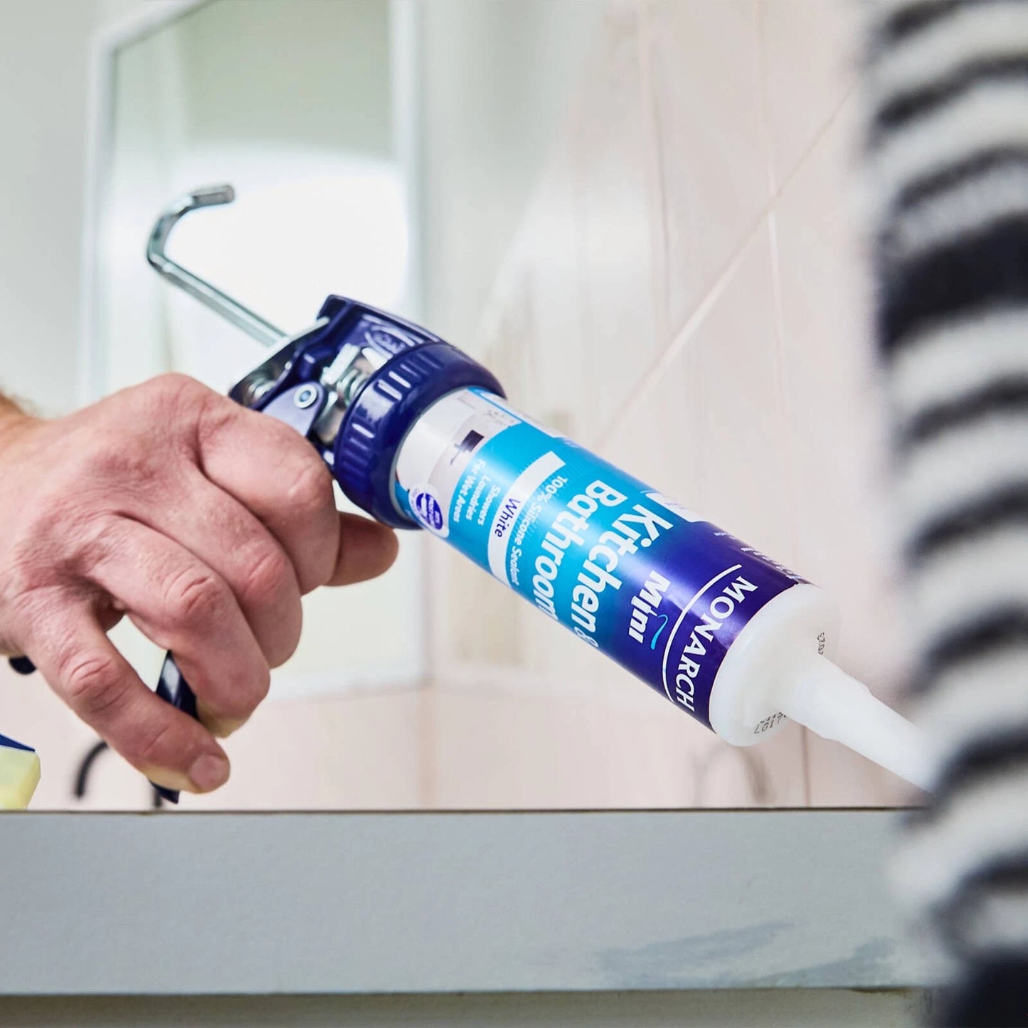 Monarch Mini Compact Caulking Gun, Lightweight, Compatible with Monarch Mini Cartridges, Metal